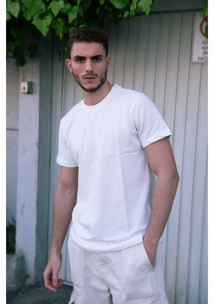 Beyaz Basic T-Shirt fırsatları