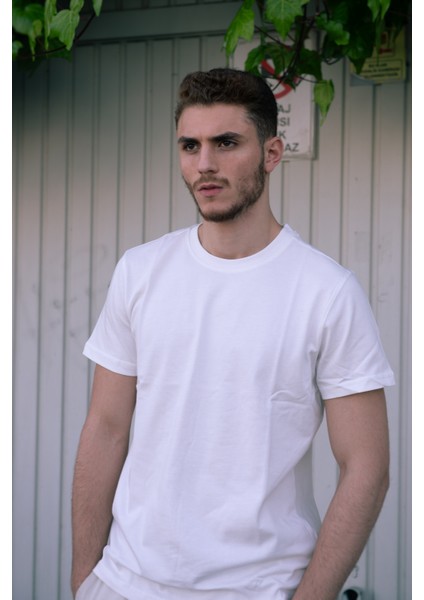 Beyaz Basic T-Shirt indirimleri