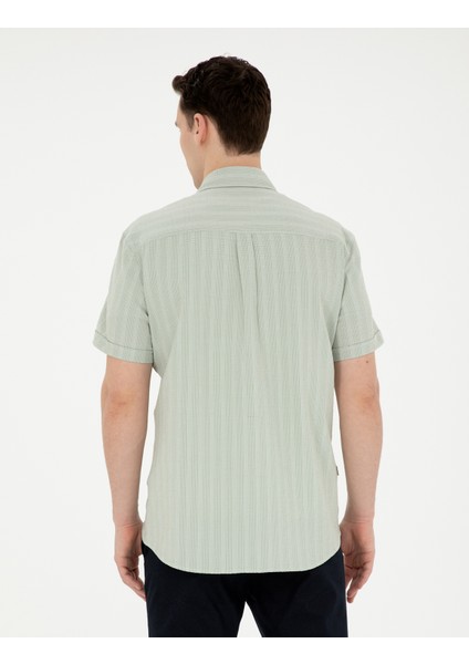 Erkek Yeşil Regular Fit Kısa Kollu Gömlek 50283502-VR016