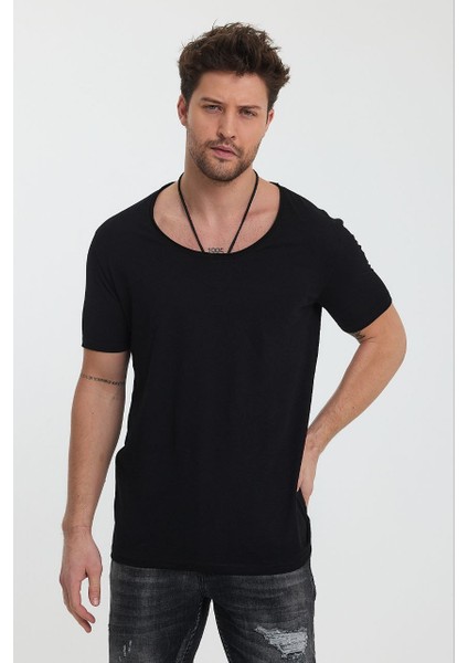 Derin Yaka Kısa Kol Fit Kesim Tişört fiyatları