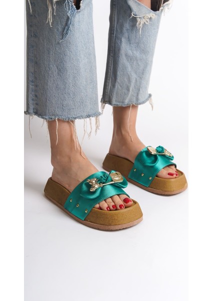 Dıla Kalın ve Ortopedik Taban Ayıcıklı Saten Kadın Terlik Kt Yeşil indirimleri