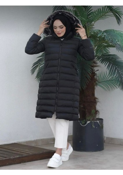 Siyah Kadın Kapüşonlu Kürklü Tesettür Şişme Mont modelleri