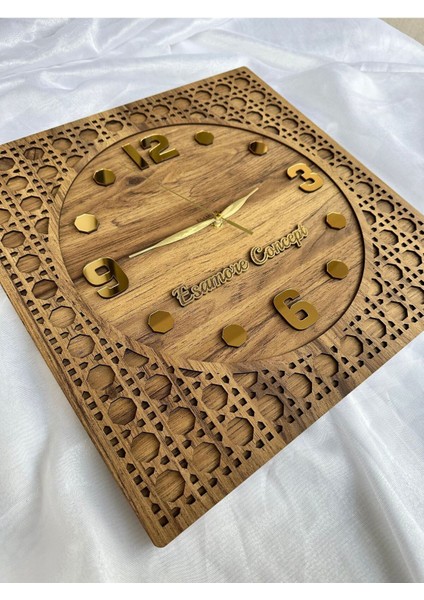 Rattan Desen Kişiselleştirilebilir 50*50 cm Kare Gold Rakamlı Duvar Saati - Ahşap Duvar Saati