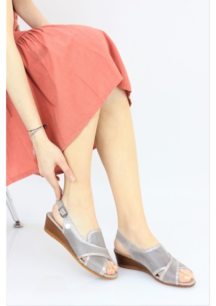 Kadın Deri Klasik Dolgu Topuklu Sandalet M25/YS-DARLY