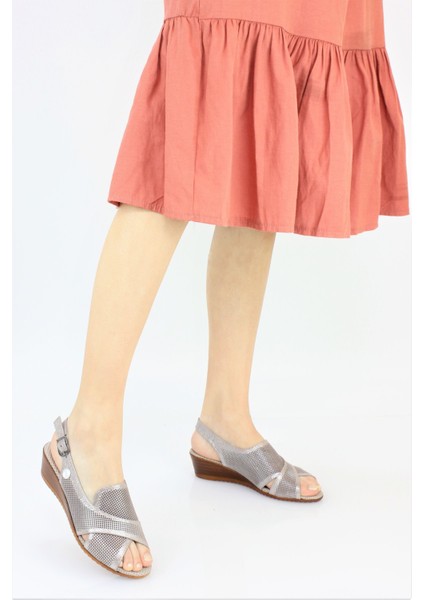 Kadın Deri Klasik Dolgu Topuklu Sandalet M25/YS-DARLY fırsatları