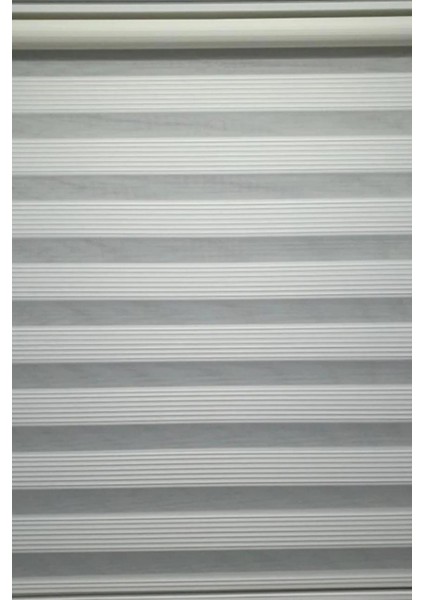 Beyaz Dar Piliseli Zebra Perde