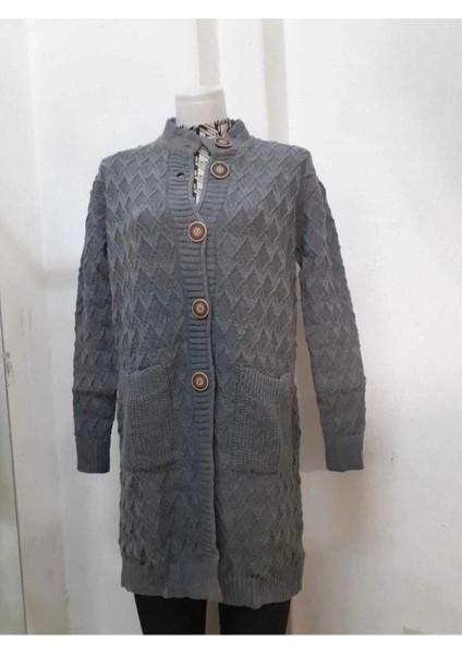 Gri Düğmeli Cepli Triko Hırka
