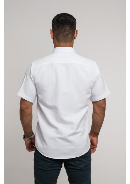 Geniş ve Rahat (Bol) Kesim Cepli Armürlü Klasik Kısa Kol Erkek Gömlek indirimleri