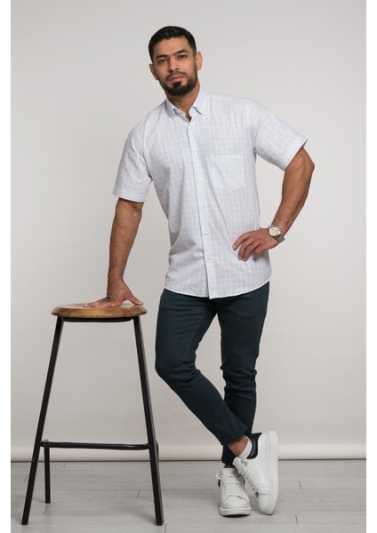 Geniş ve Rahat (Bol) Kesim Cepli Hafif Ekoseli Yaka Düğmeli Klasik Kısa Kol Gömlek fiyatları