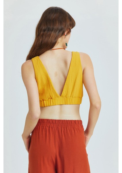 Havuz Yaka Crop Bluz Hardal fırsatları