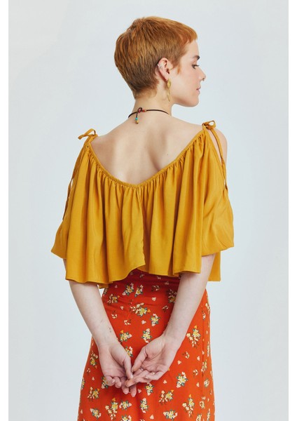 Omuzları Bağcıklı Düz Crop Top Sarı fırsatları
