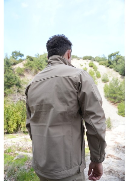 Wolftrap Tactical Softshell Mont Siyah, 7 Cepli Rüzgar Geçirmez Softshell Mont, Outdoor Siyah Mont