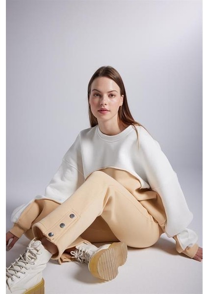 Nola Sweatshirt Bej fırsatları