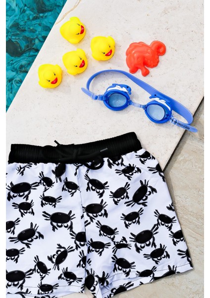 Erkek Çocuk Beyaz Yengeç Baskılı Bel Bağcıklı Deniz Şortu fırsatları