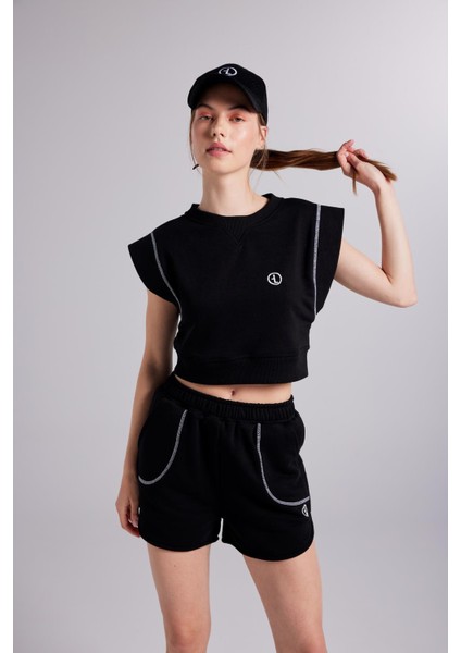 Crop Kesim Kontrast Dikişli rhode tshirt Siyah fırsatları