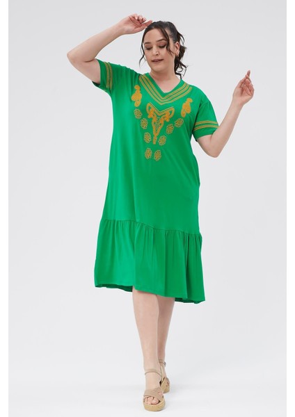 Kadın Büyük Beden Pileli Nakış Detay Yeşil Elbise fiyatları