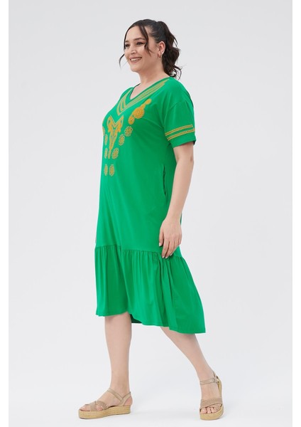 Kadın Büyük Beden Pileli Nakış Detay Yeşil Elbise modelleri