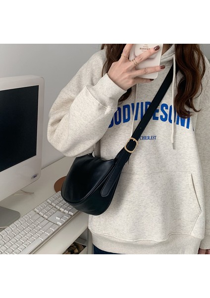 Üst Düzey Niş Küçük Çanta Kadın Çantası 2024 Yeni Moda Rahat Siyah Tek Omuz Crossbody Çanta Çok Yönlü Çanta (Yurt Dışından)