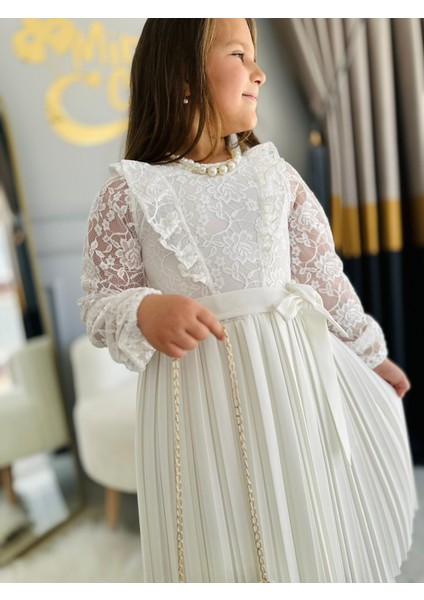Dantel Detaylı Pileli Çanta ve Kolye Aksesuarlı kız abiye - Beyaz modelleri