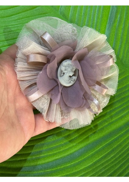 11X11 cm Tüllü Güpürlü Tasarım Kadın Broş Yaka Iğnesi Giyim Aksesuarı