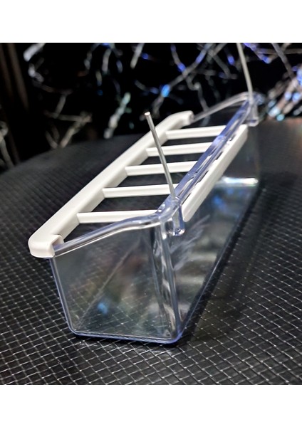 Şeffaf Izgaralı Akıllı Kuş Yemliği 15CM fırsatları