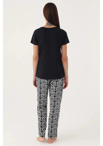 Yumuşak Dokulu Kısa Kol Kadın Pijama Takım 8837