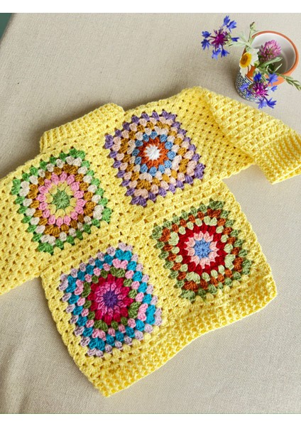 Dafne Dükkan El Örgüsü Motifli Bebek Hırkası Sarı Kroşe Hırka Crochet Granny Square Cardigan