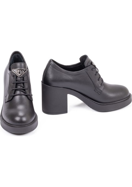 Kadın Deri 8 cm Platform Topuk Bağcıklı Günlük Şık Ayakkabı