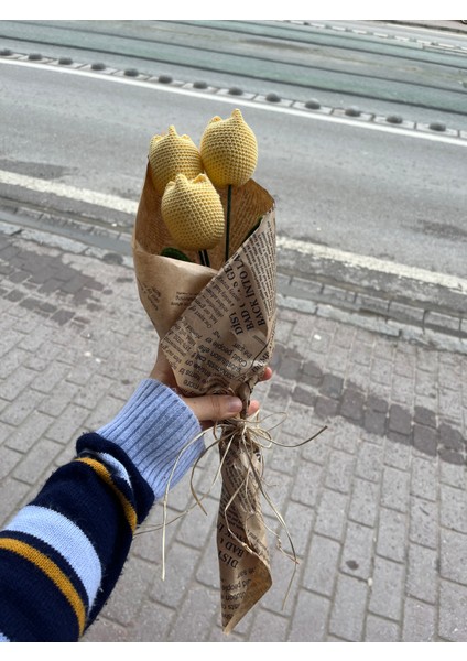 Örgü Sarı 3'lü Lale Buketi,sarı Lale,örgü Çiçek Buketi,anneye,sevgiliye,öğretmene Hediye
