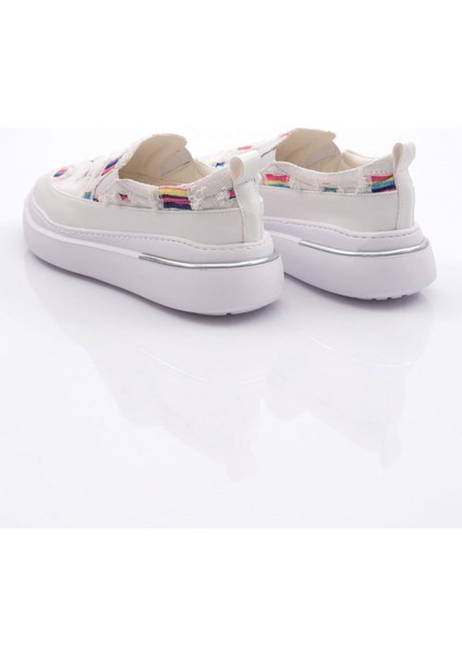 057 Kadın Lastikli Sneaker Ayakkabı modelleri
