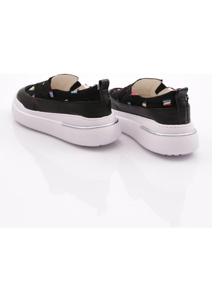 057 Kadin Lastikli Sneaker Ayakkabi modelleri