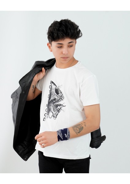 Canavar Baskılı Oversize Erkek Beyaz Tişört modelleri