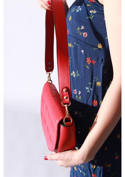 Kadın Omuz Çanta 005 006 Kırmızı Tek Ebat fiyatları