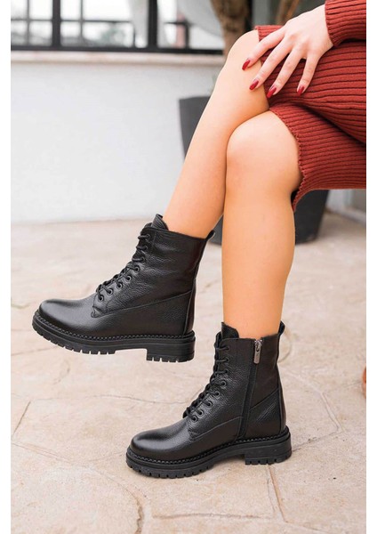 Nicole Bağcıklı Hakiki Deri Kadın Postal Siyah