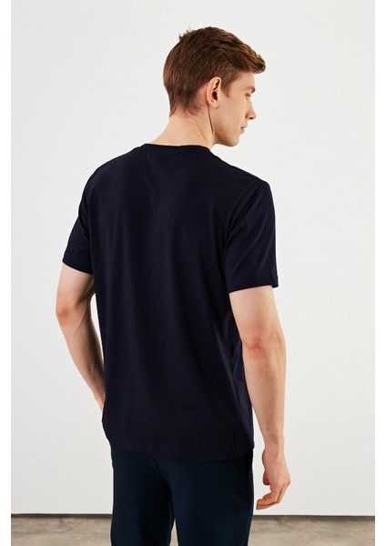 Erkek Bisiklet Yaka T-Shirt %100 Pamuk Nakış Detaylı Basic Lacivert Tişört fırsatları