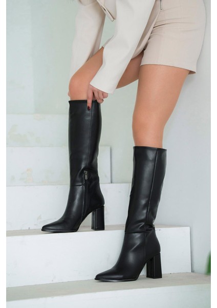 Fely Kadın Deri Fermuarlı Çizme Siyah