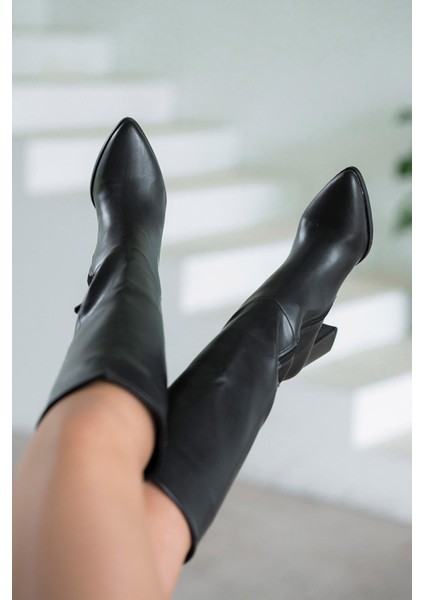 Fely Kadın Deri Fermuarlı Çizme Siyah fırsatları