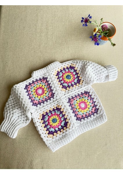 Dafne Dükkan El Örgüsü Motifli Bebekhırkası Granny Square Cardigan