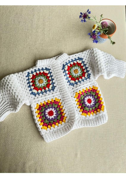 Dafne Dükkan El Örgüsü Motifli Bebekhırkası Granny Square Cardigan