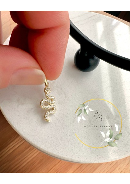 14 Ayar Yılan Figürlü Full Zirkon Taşlı Charm Altın Kolye Ucu