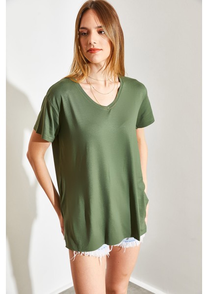 Yan Yırtmaçlı Viskon Tshirt indirimleri