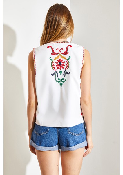 Nakis Islemeli Astarli Yelek fırsatları