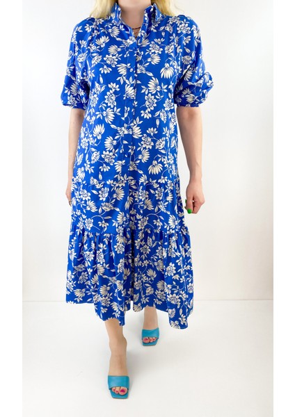 Mavi Üstü Beyaz Çiçek Desenli Elbise indirimleri