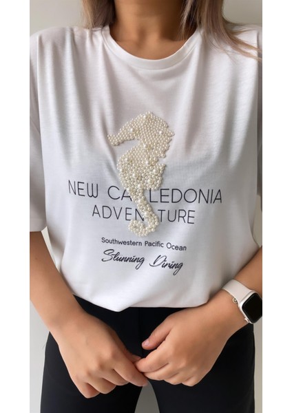 Inci Işlemeli Adven Ture Tişört Ekru