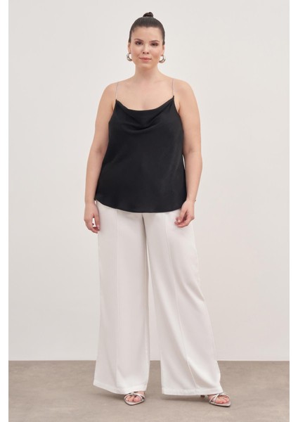 Saten Zincirli Degaje Yaka Bluz