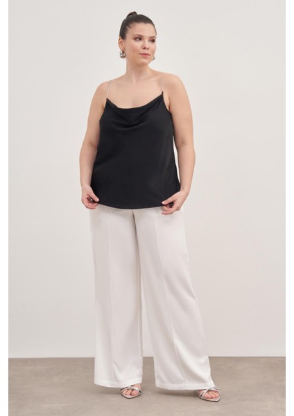 Saten Zincirli Degaje Yaka Bluz