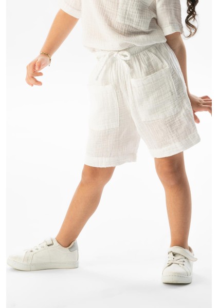 Batı Cep Detaylı Yazlık Müslin Kız Çocuk Şort Beyaz Byz indirimleri