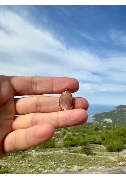 Doğaltaş Işlemeli Güneş Taşı Kolye