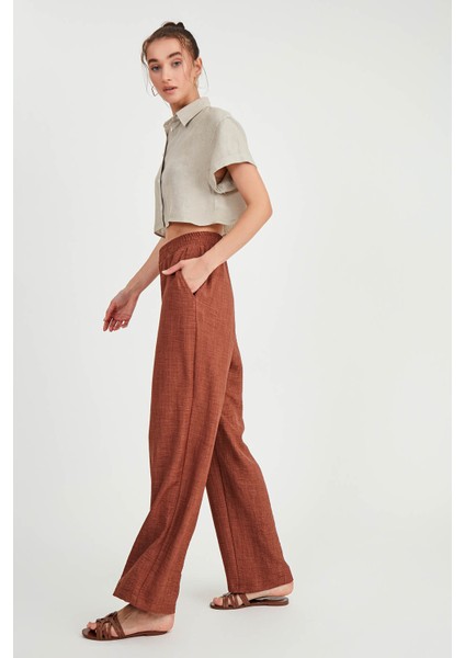 Beli Çapraz Lastik Detaylı Pantolon fırsatları