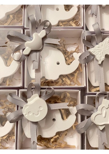 25 Adet Beyaz Fil Magnet Beyaz Kutulu Gri Kurdeleli Bebek, Sünnet, Bebek Hastane Odası Hediyeliği, 1 Yaş Doğum Günü, Mevlüt Hediyeliği, Nişan, Düğün Hediyesi Kına Nikah Hediyelik modelleri
